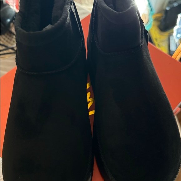 Suede Pull On Platform Boots Sizes 5-6 - Picture 3 of 7